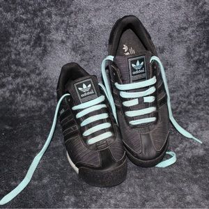Women’s adidas teal and black shoes size 6.5